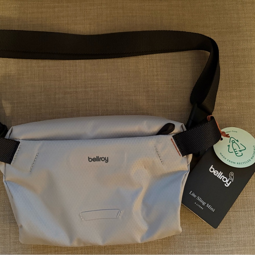 Bellroy Lite Sling Mini 4L Chalk